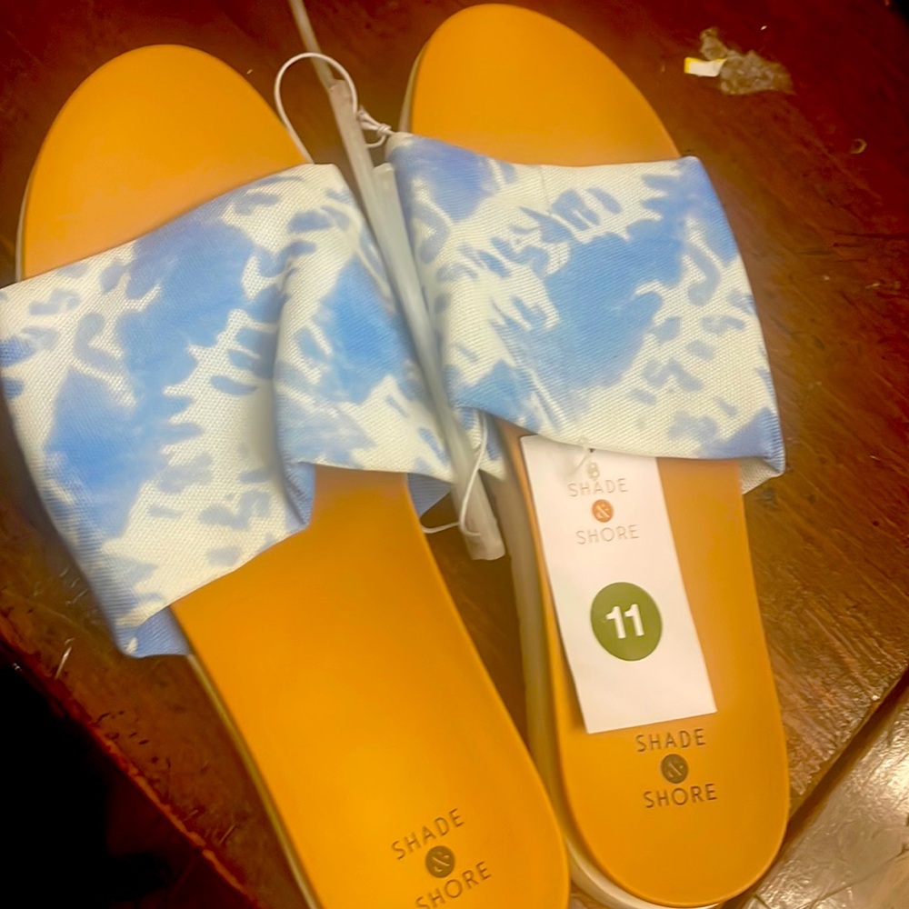 Shade and Shore Size 11 Sandals